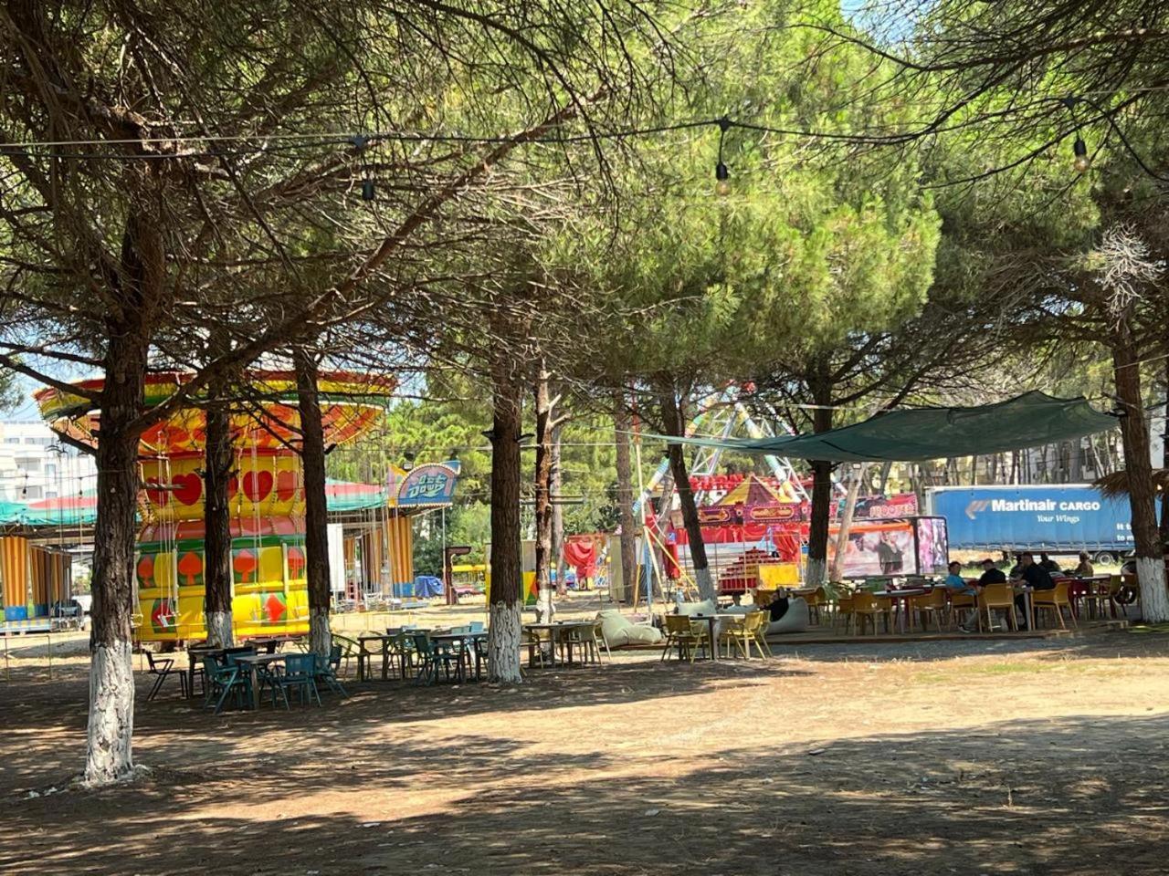 Star & Restaurant Golem (Tirana)