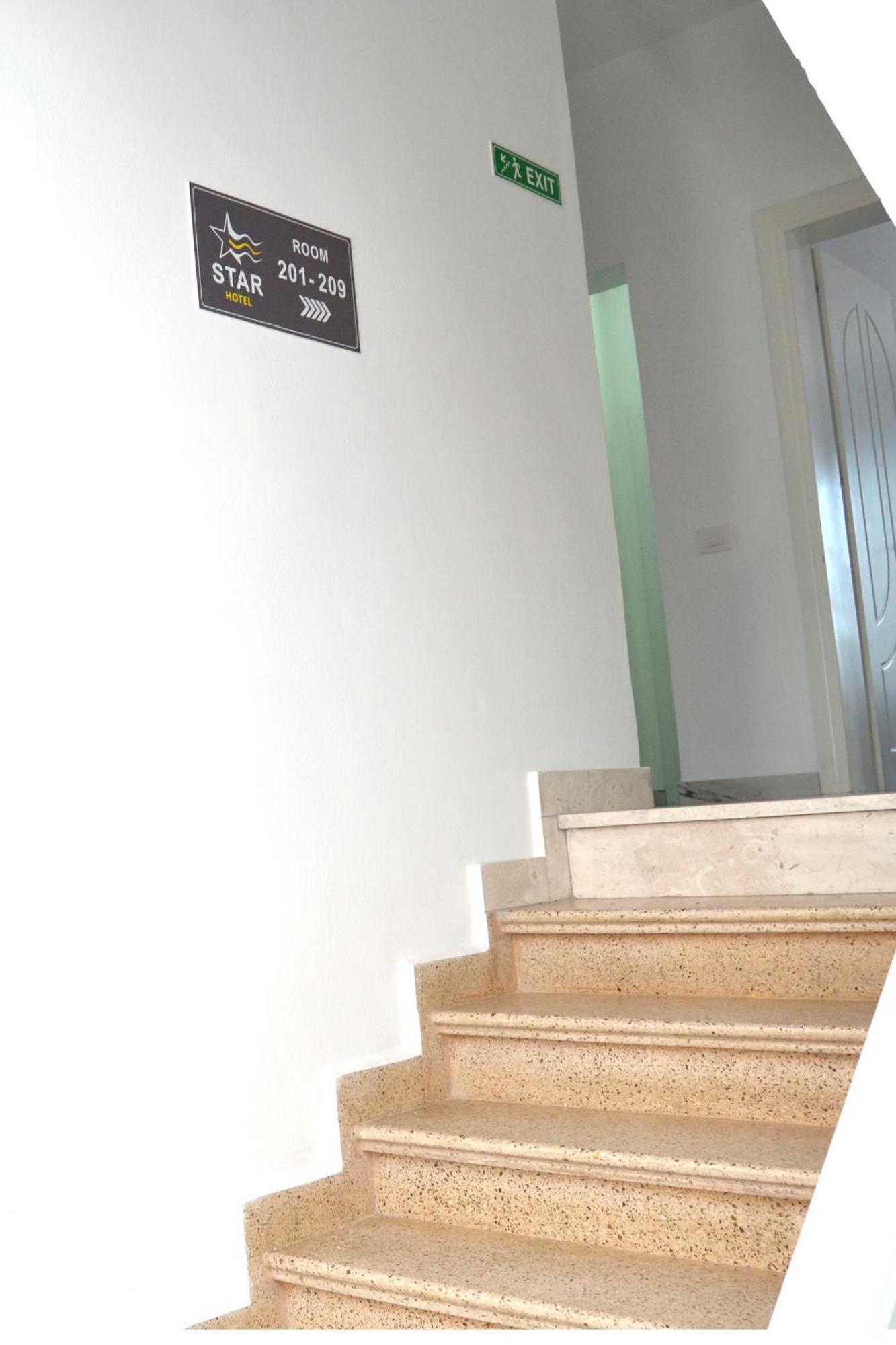 Star & Restaurant Apartment Golem (Tirana)