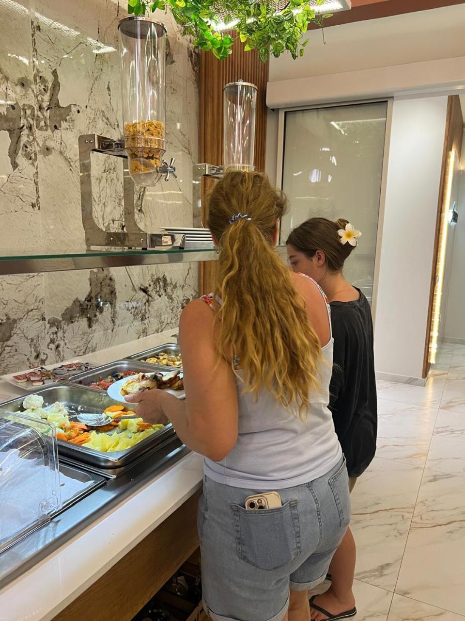 Star & Restaurant Apartman *